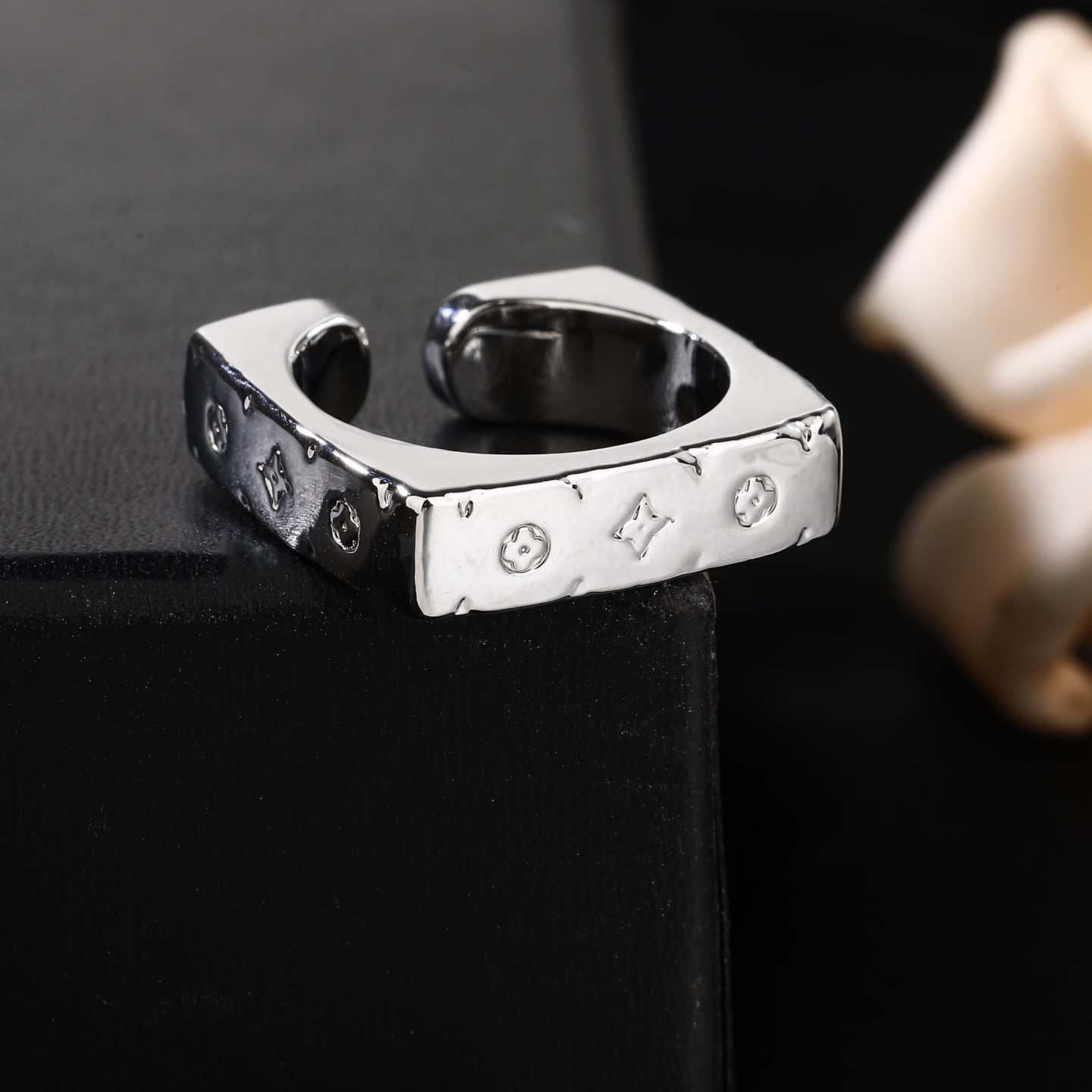 Louis Vuitton Ring